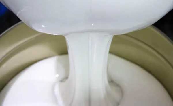 Liquid-and-Solid-Silicone-Rubber.jpg