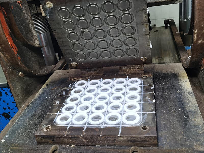 Silicone-Compression-Molding-for-gasket.jpg