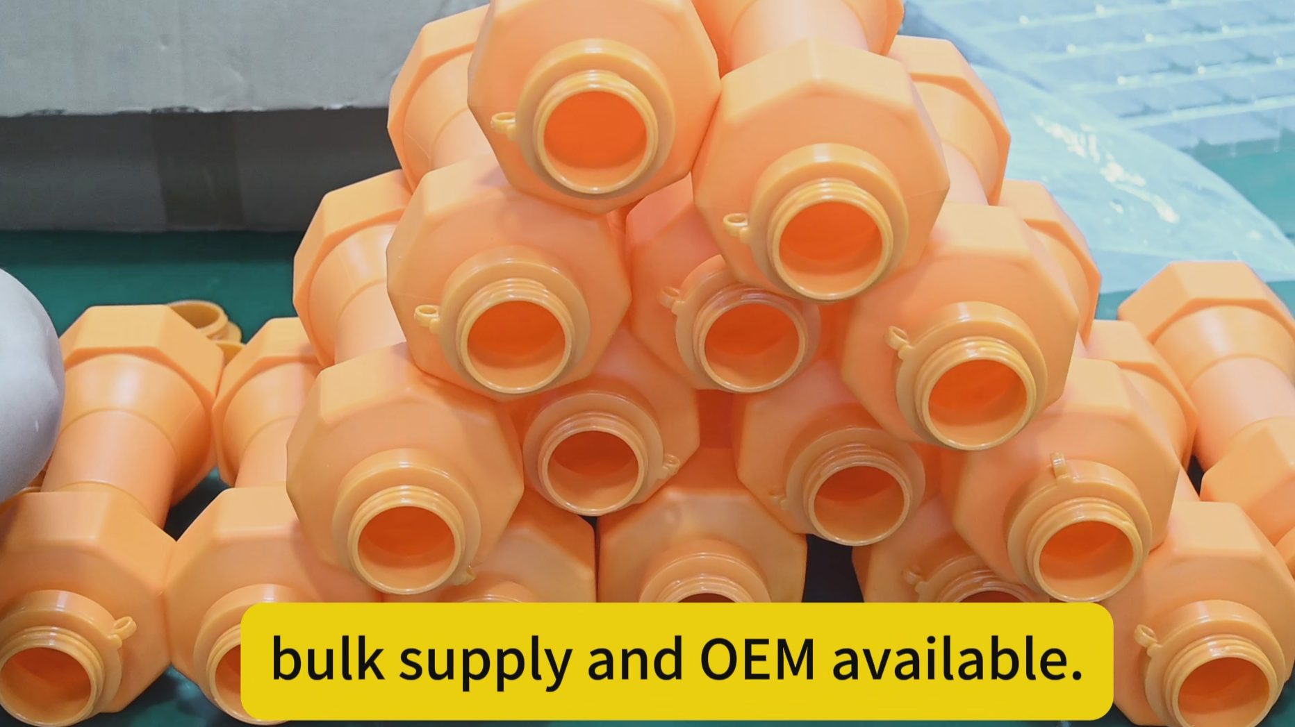 OEM dumbbell shaped silicone water bottle