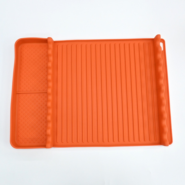 Food-Grade Silicone BBQ Tool Mat with Drip Tray