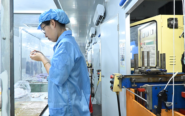 Mitour Silicone's Production Workshop