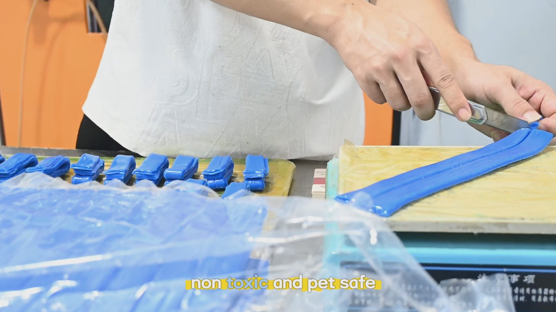  Custom Silicone Dog Poop Bag Holder OEM | Mitour Silicone