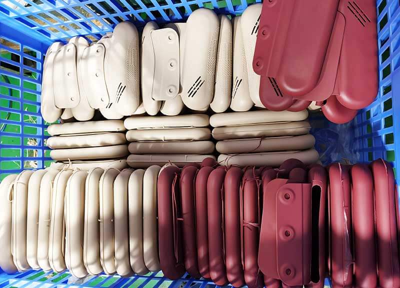 Silicone-Cosmetic-Bag-Production-Process.jpg