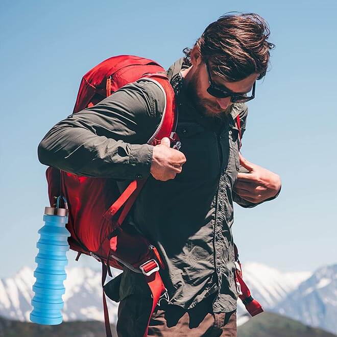 Silicone-water-bottle-application-for-hiking.jpg