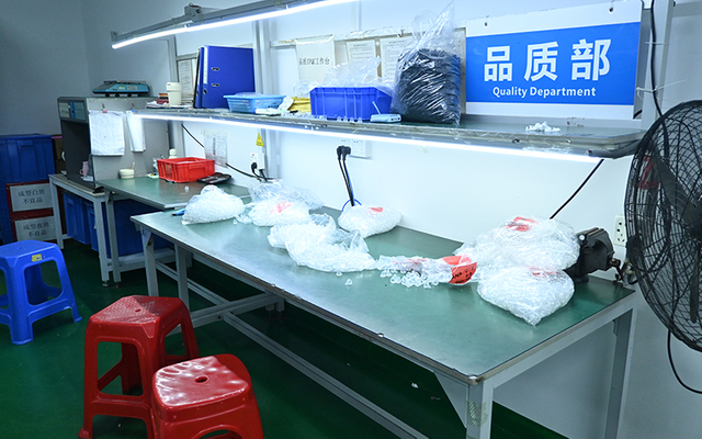 LSR injection molding workshop