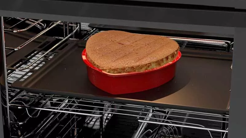 How To Make The Perfect Cake with Silicone Molds: The Complete Baker's Guide