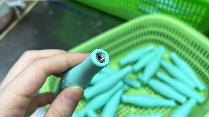 Demolding-Silicone-Overmolding.jpg